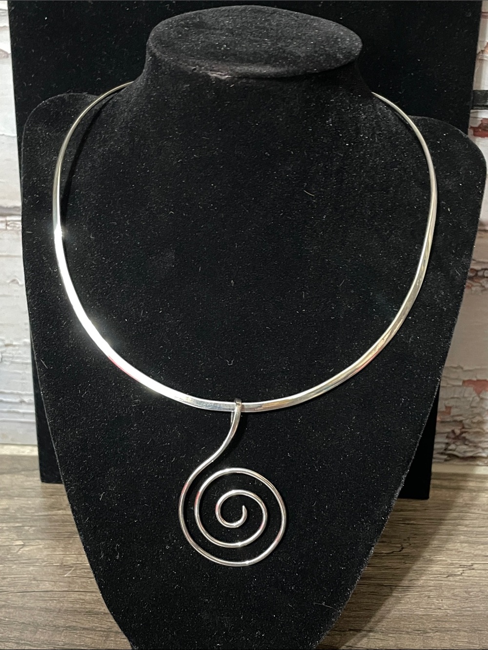 Sterling Silver Spiral Pendant Collar Necklace - Silver